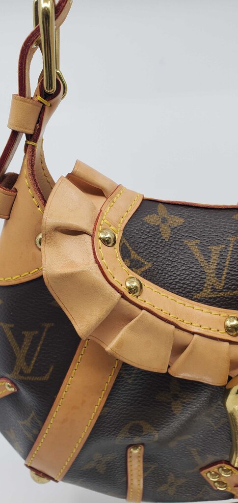 Louis Vuitton Vintage Monogram Leonor Shoulder Bag