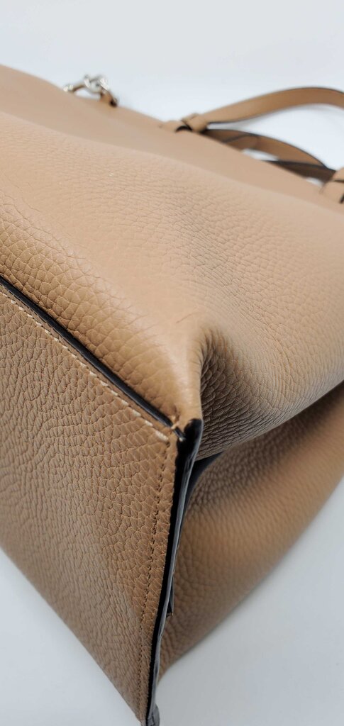 Gucci Bamboo Daily Top Handle Leather Bag