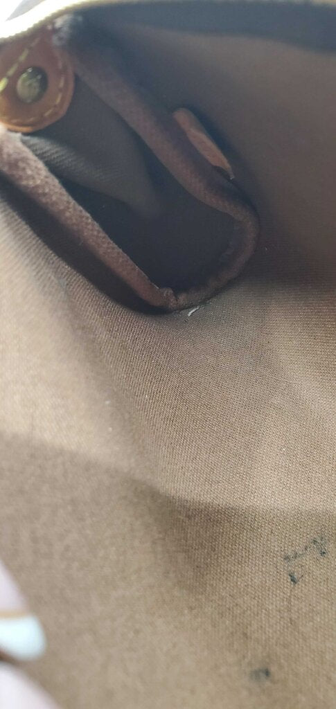Louis Vuitton Eva Pochette Shoulder Bag