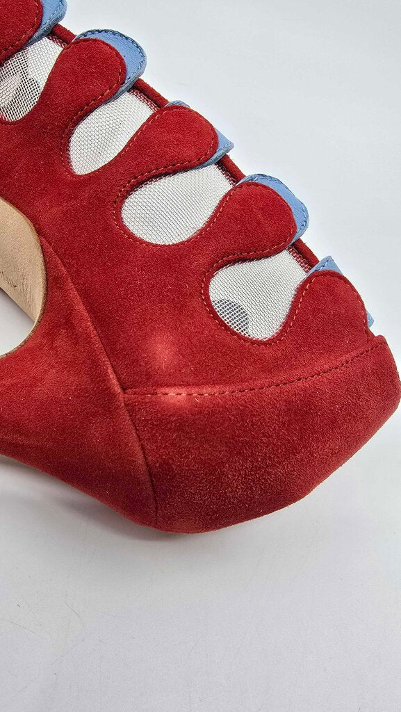 Manolo Blahnik Aziz kid suede open toe Pumps