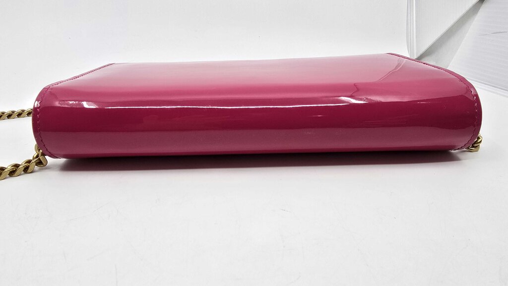 YSL Laurent Patent Calfskin Monogram Kate Wallet On Chain