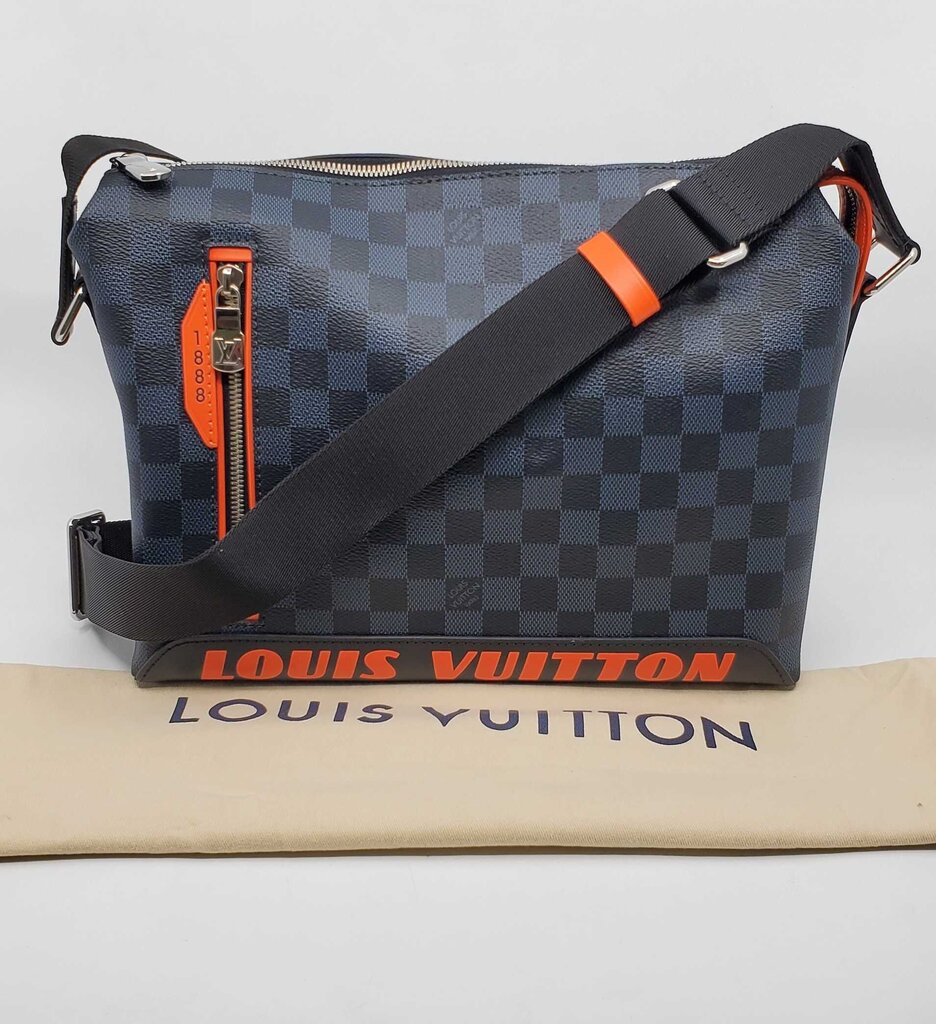 Louis Vuitton Discovery Messenger Limited Edition Damier Cobalt Race PM