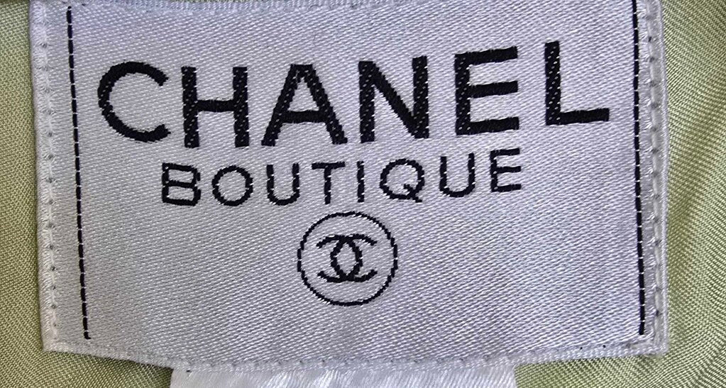 Chanel Boutique 98P blazer jacket