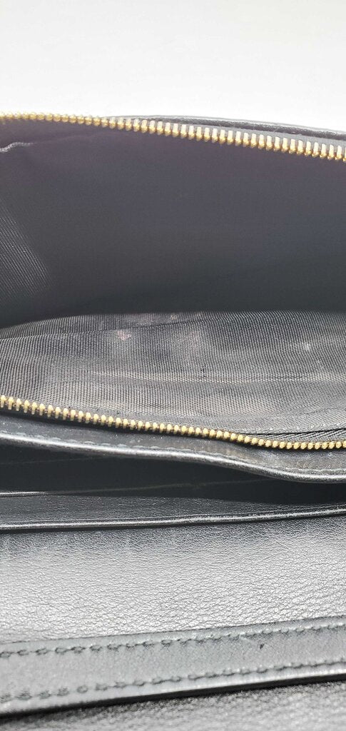 Gucci Microguccissima Wallet On Strap