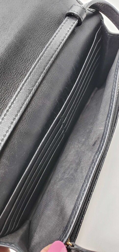 Gucci Microguccissima Wallet On Strap