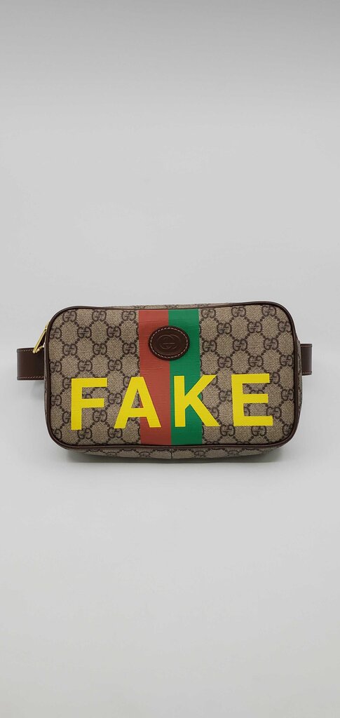 Gucci Fake/Not gg supreme canvas Belt Bag