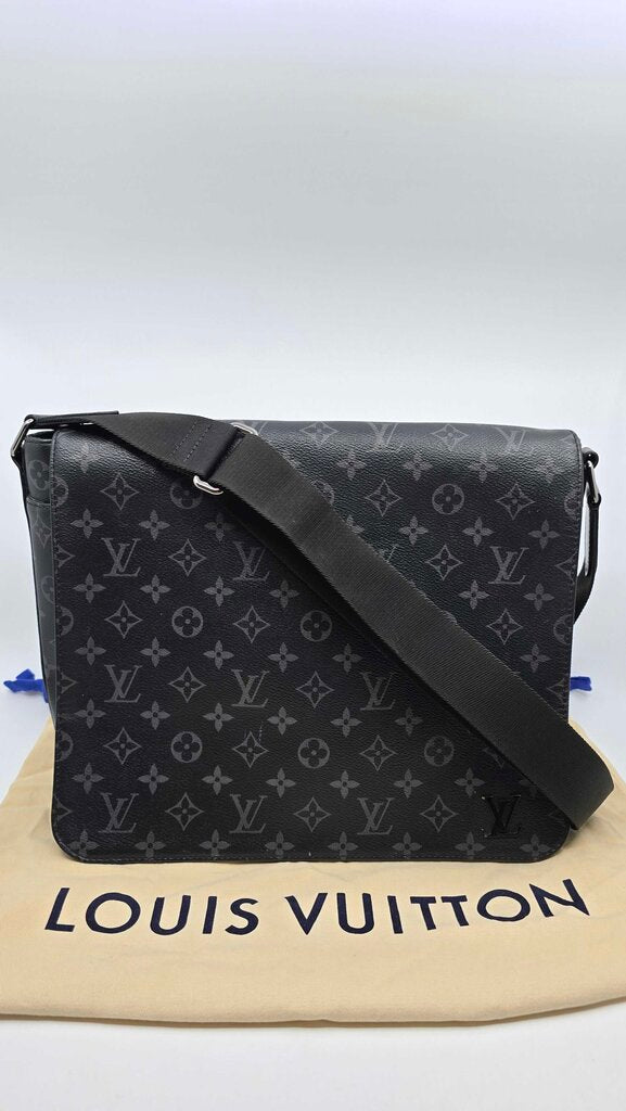Louis Vuitton District MM Monogram Eclipse Messenger Bag