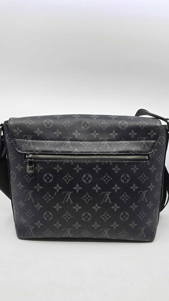 Louis Vuitton District MM Monogram Eclipse Messenger Bag
