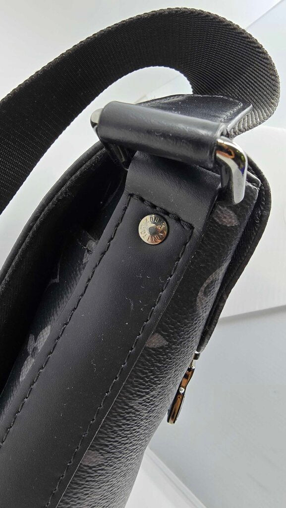 Louis Vuitton District MM Monogram Eclipse Messenger Bag