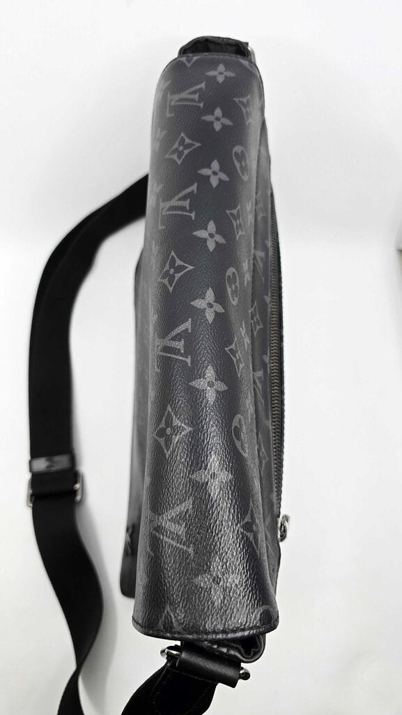 Louis Vuitton District MM Monogram Eclipse Messenger Bag
