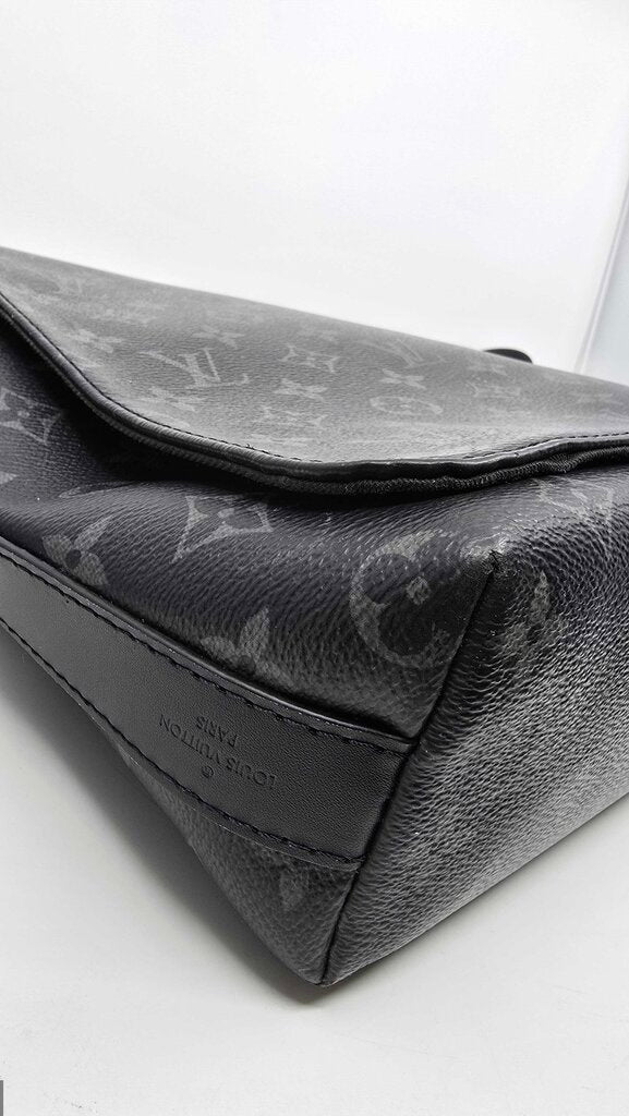 Louis Vuitton District MM Monogram Eclipse Messenger Bag