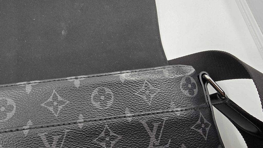 Louis Vuitton District MM Monogram Eclipse Messenger Bag