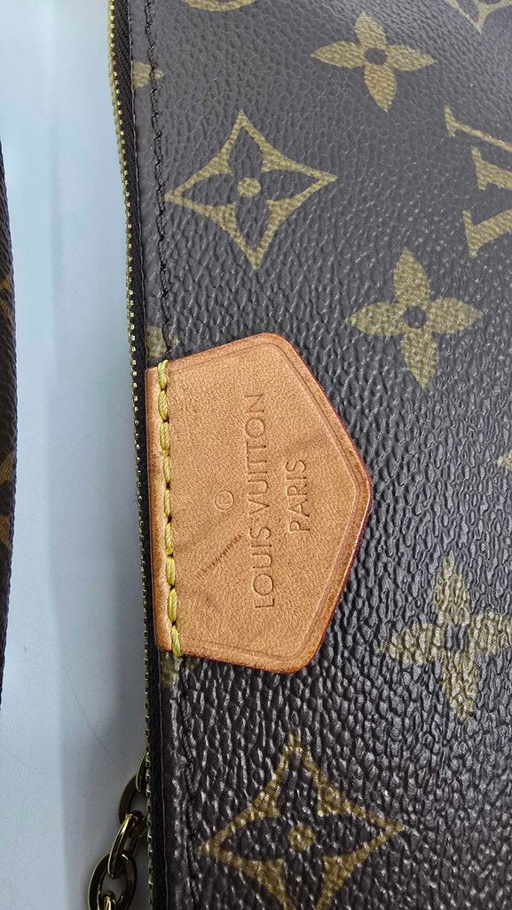 Louis Vuitton Multi Pochette Accessories Monogram Bag w/ Khaki Strap