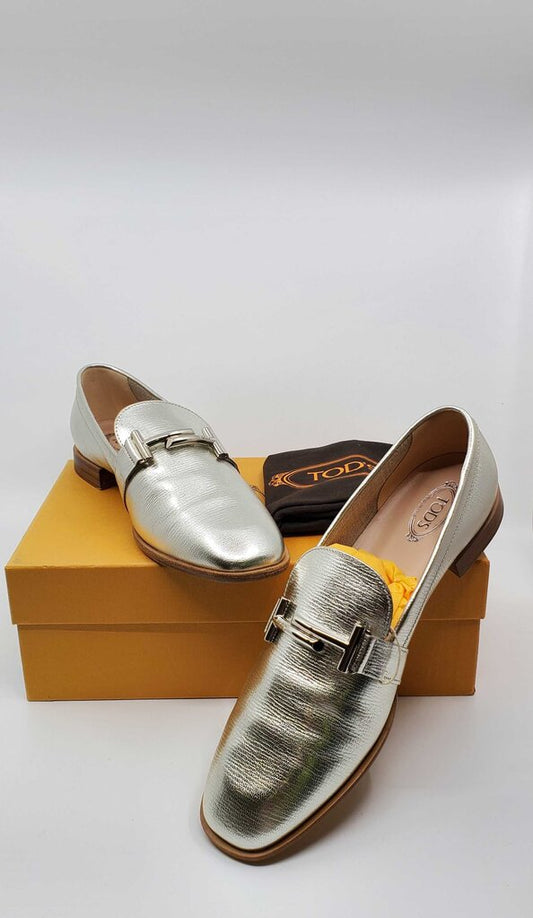 Tod's Double T embellished metallic textured-leather loafers