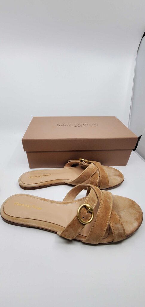 Gianvito Rossi Beya suede flat sandals
