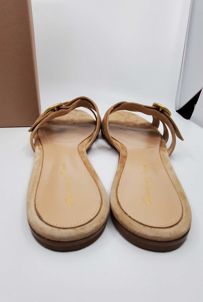 Gianvito Rossi Beya suede flat sandals