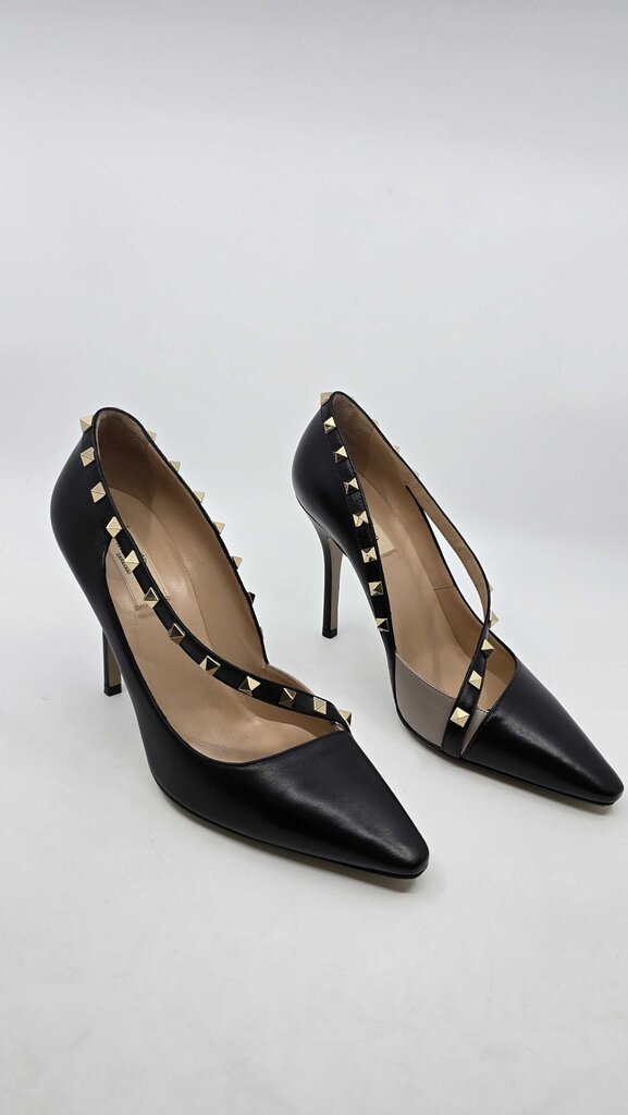 Valentino Garavani Rockstud leather d'Orsay pumps