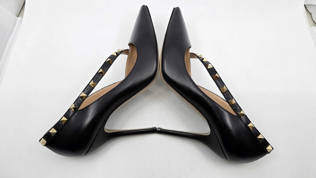 Valentino Garavani Rockstud leather d'Orsay pumps