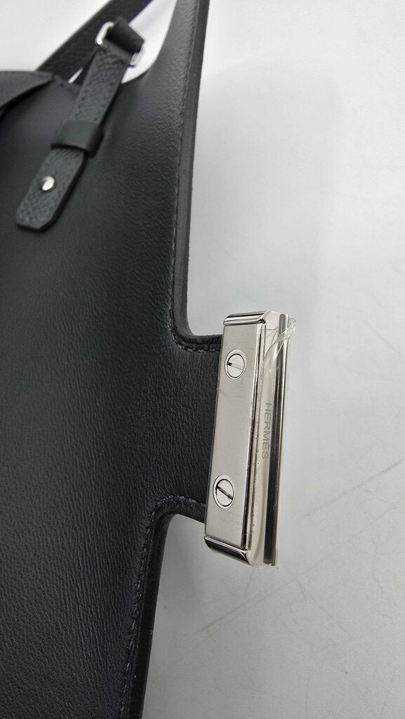 Hermes To Go Wallet w/ Strap