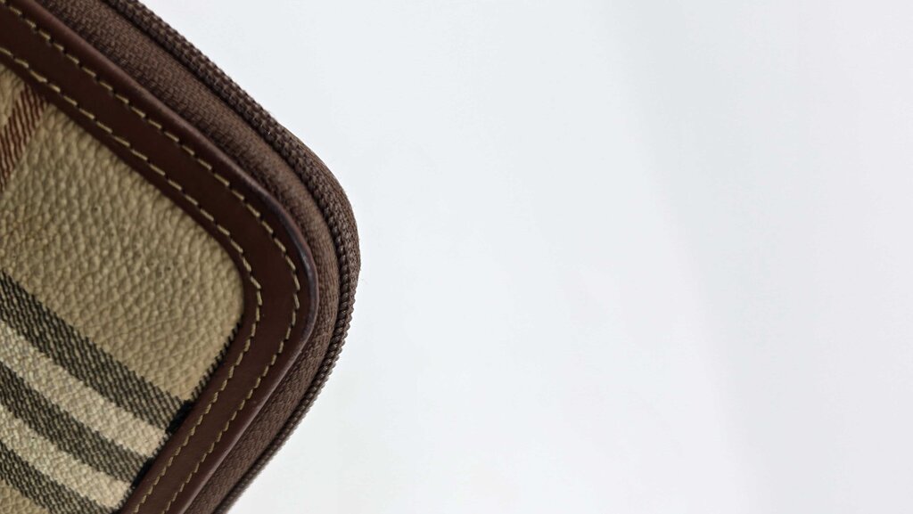 Burberry Vintage Zip Around Wallet