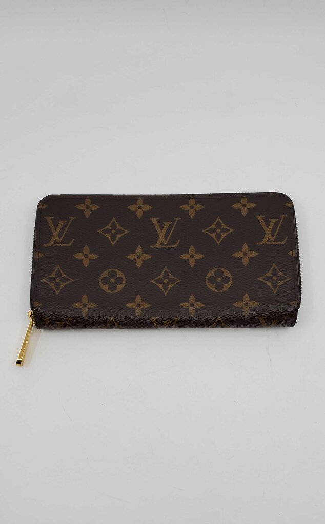 Louis Vuitton Monogram Zippy Wallet