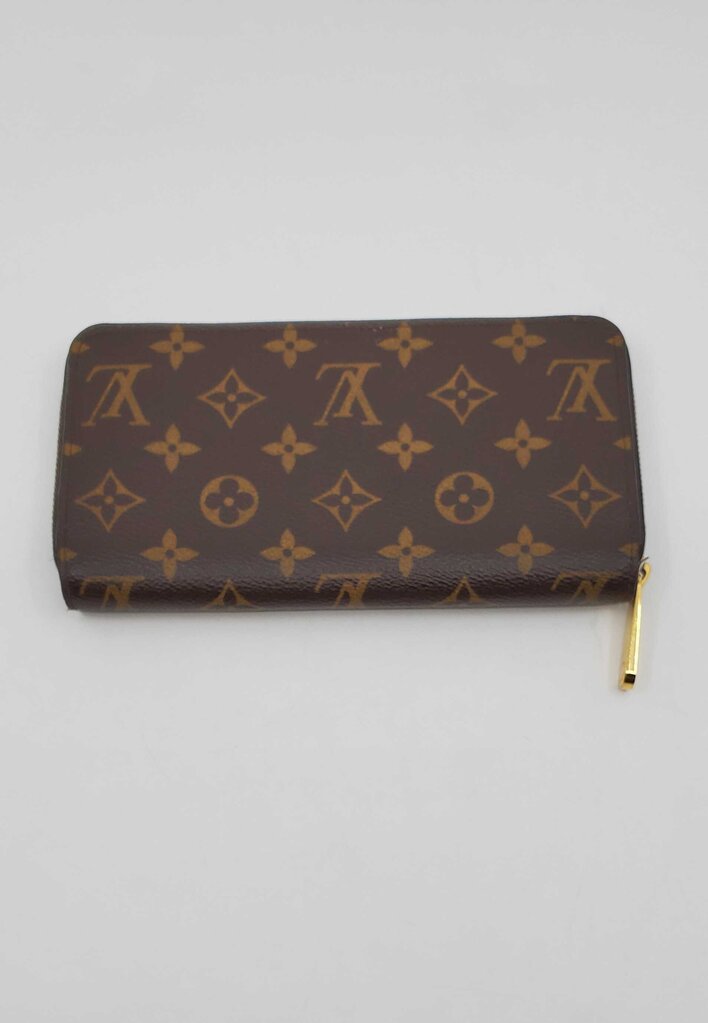 Louis Vuitton Monogram Zippy Wallet