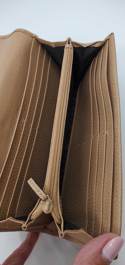 Gucci interlocking G continental wallet