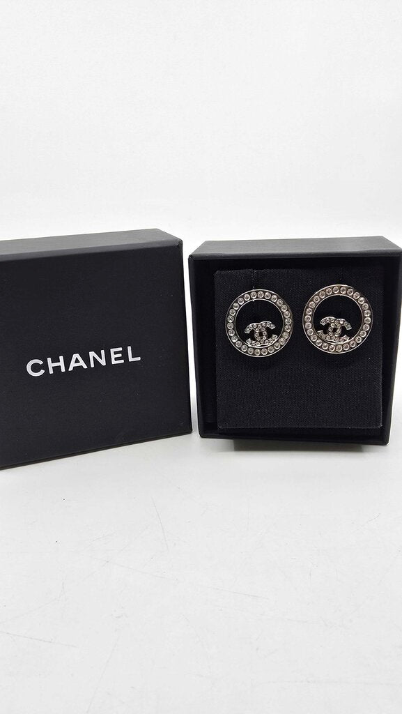 CHANEL 2020 CRYSTAL CC ROUND EARRINGS