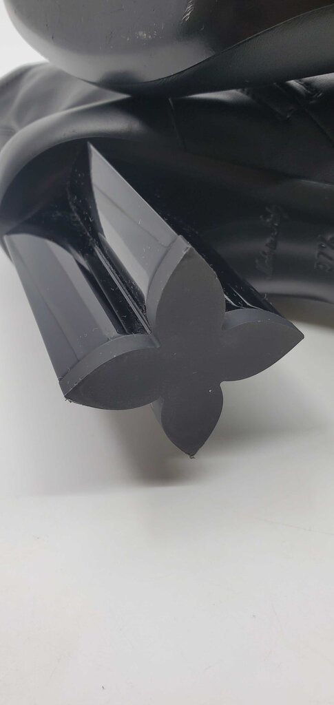 Louis Vuitton Silhouette ankle boots blk