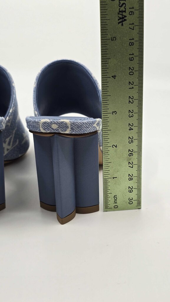 LOUIS VUITTON SILJOUETTE MULES