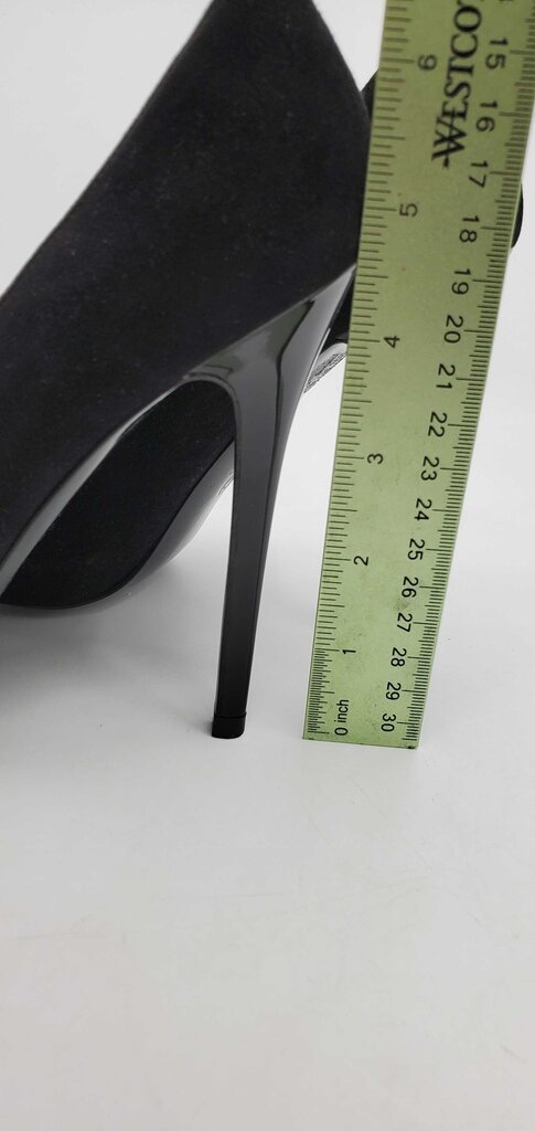 ALEXANDER MCQUEEN SKULL PEEP TOE SUEDE PUMPS