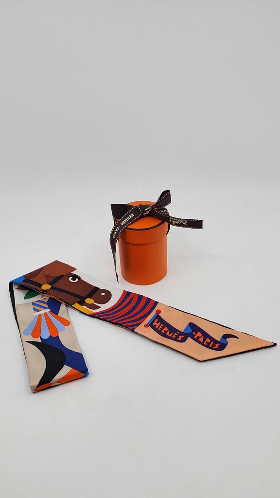 Hermes Parade en Fanfare Twilly scarf
