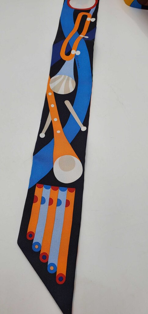 Hermes Parade en Fanfare Twilly scarf