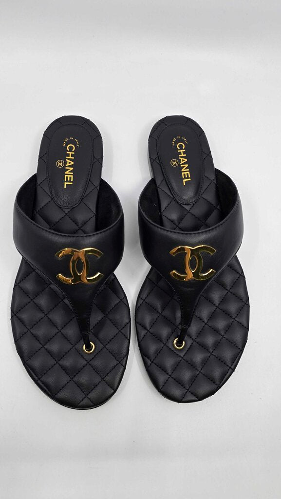 Chanel 2026 Lambskin Leather Golden CC Logo Flat Thong Sandals