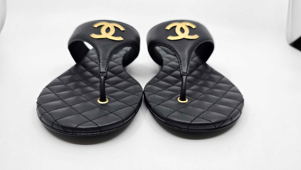 Chanel 2026 Lambskin Leather Golden CC Logo Flat Thong Sandals
