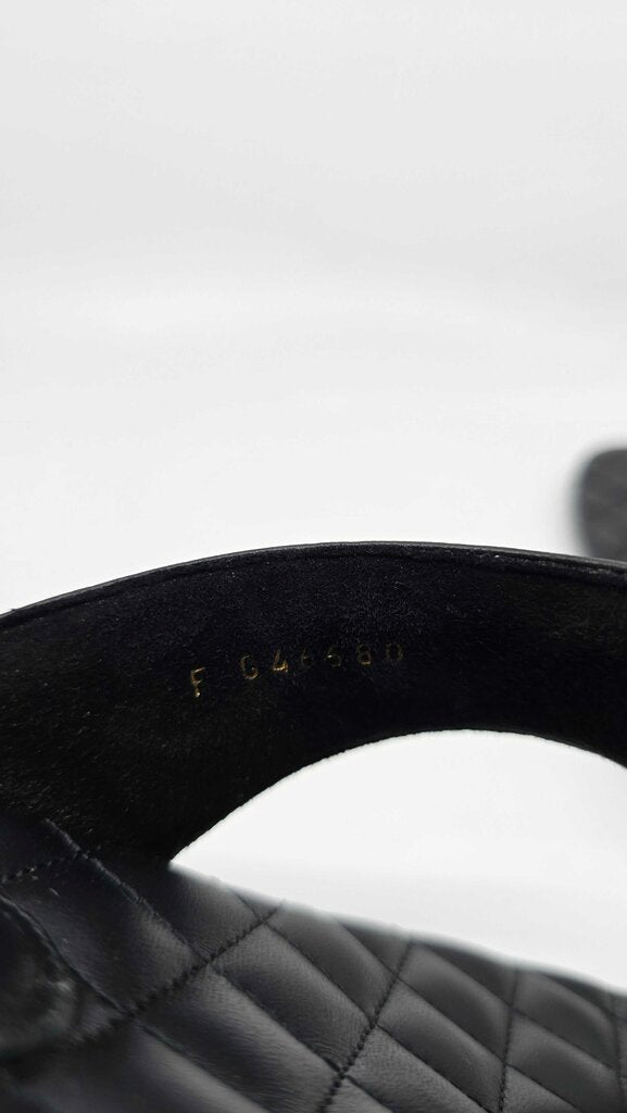 Chanel 2026 Lambskin Leather Golden CC Logo Flat Thong Sandals