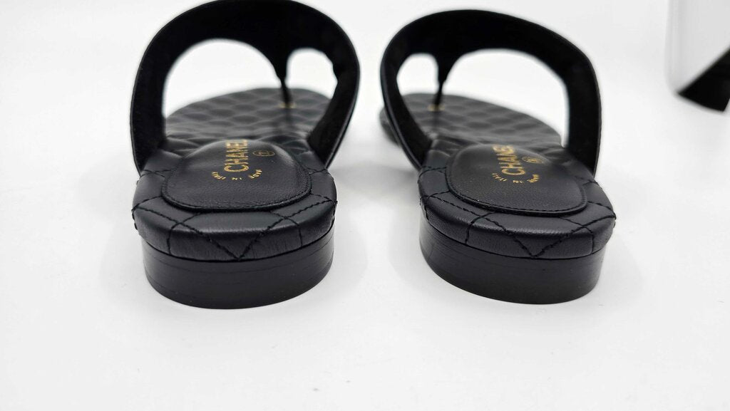 Chanel 2026 Lambskin Leather Golden CC Logo Flat Thong Sandals