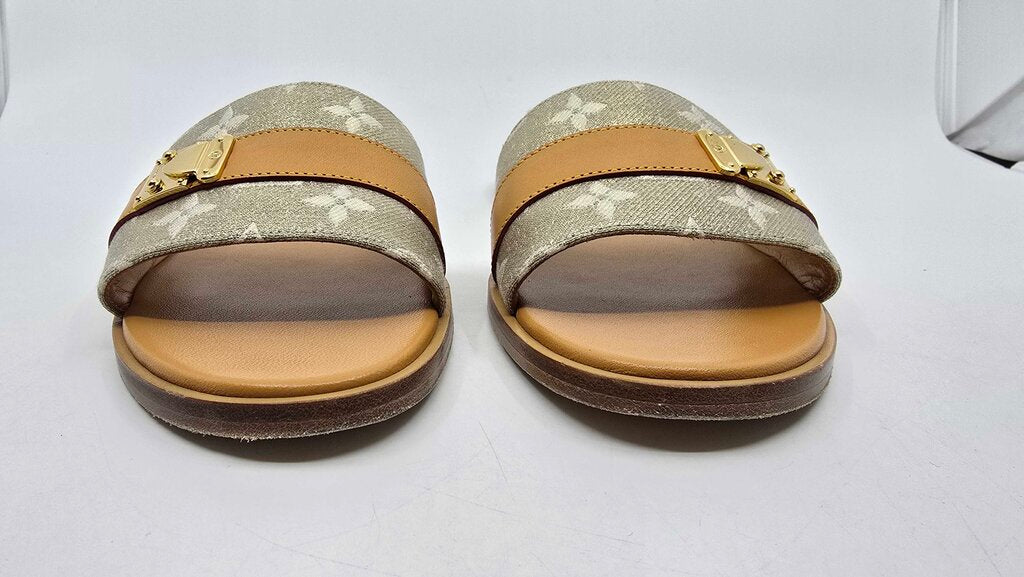 Louis Vuitton Lock It Flat Mule sandals