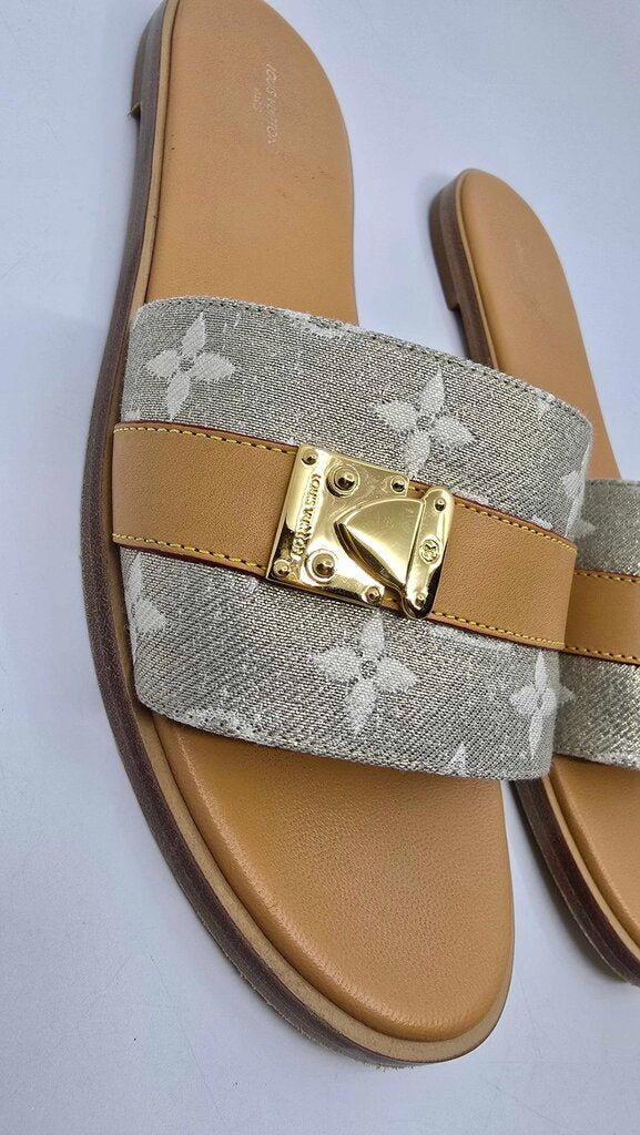 Louis Vuitton Lock It Flat Mule sandals