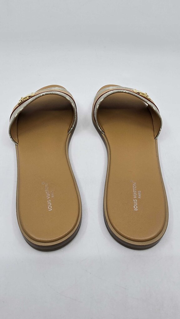 Louis Vuitton Lock It Flat Mule sandals