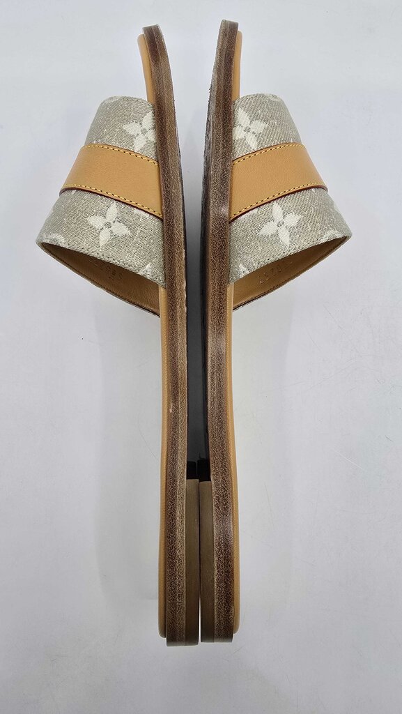 Louis Vuitton Lock It Flat Mule sandals