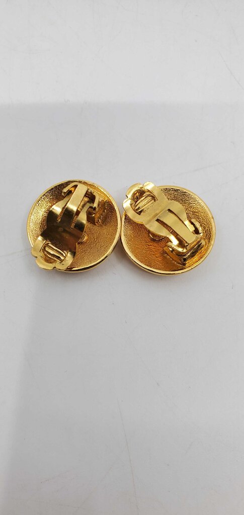 CHANEL 96A CC Logo Round Crown Clip-On Earrings