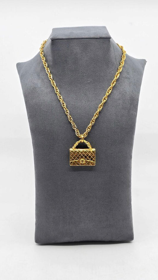 Chanel 95P Classic flap bag vintage necklace