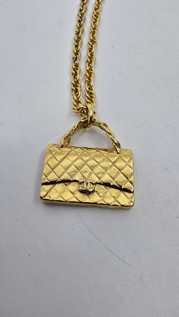 Chanel 95P Classic flap bag vintage necklace