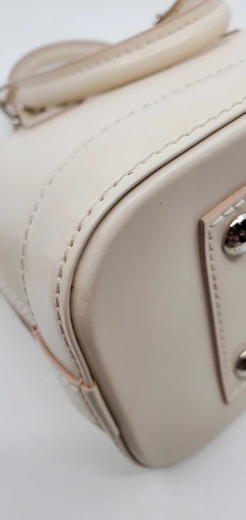 Louis Vuitton Alma BB in Quartz White Epi Leather and jacquard Strap