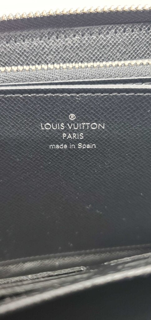 Louis Vuitton Zippy Wallet- Monogram grey denim
