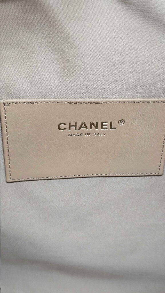 Chanel 25 Medium