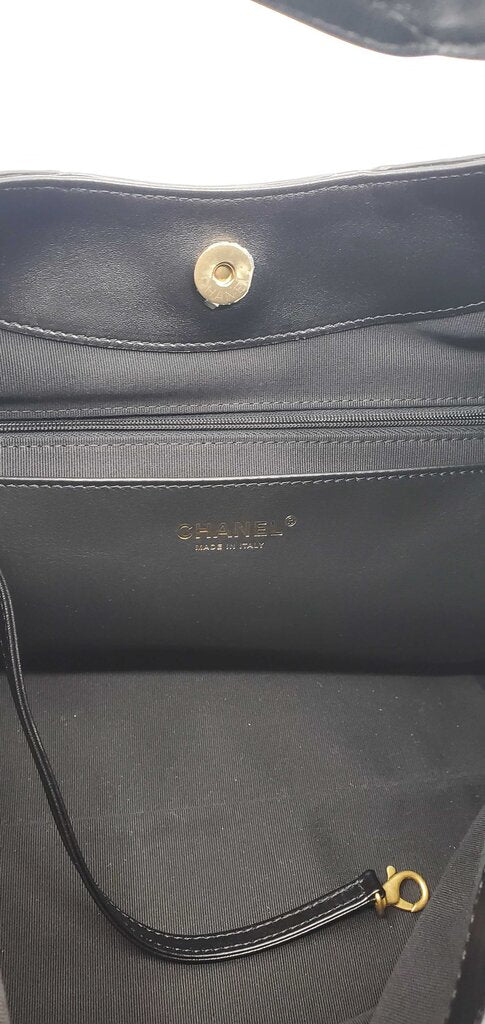 Chanel 2026 Maxi Hobo Bag in black suede with antique gold hardware