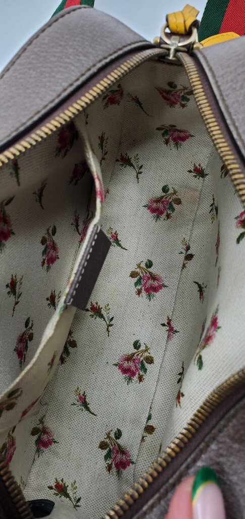 Gucci Neo Vintage GG Supreme Camera Bag