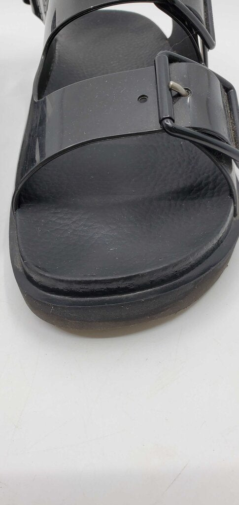 Gucci Double G rubber sandals